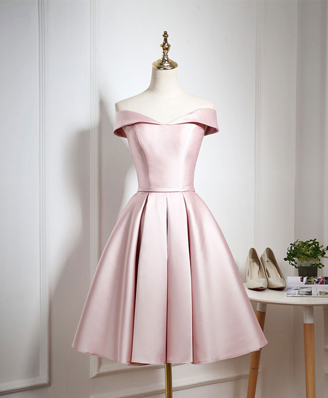 Elegant Off-The-Shoulder Satin Knee-Length Homecoming Dress With Pleated Skirt & Lace-Up Back