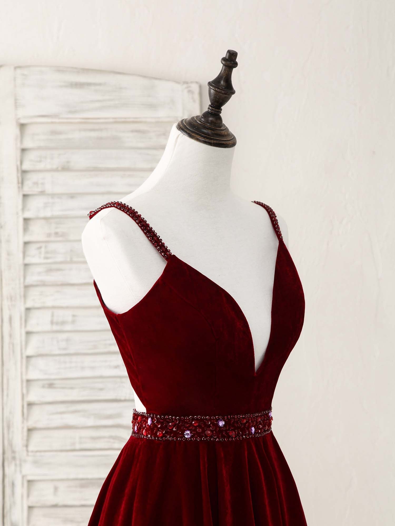 A-Line V-Neck Knee-Length Velvet Homecoming Dress with Beaded Waist