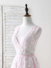 A-line V-Neck Floor-Length Tulle Lace Prom Dress with Embroidered Appliqué Bodice