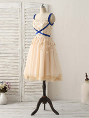 A-Line Sweetheart Neck Knee-Length Tulle Dress with 3D Floral Appliqué Homecoming Dress