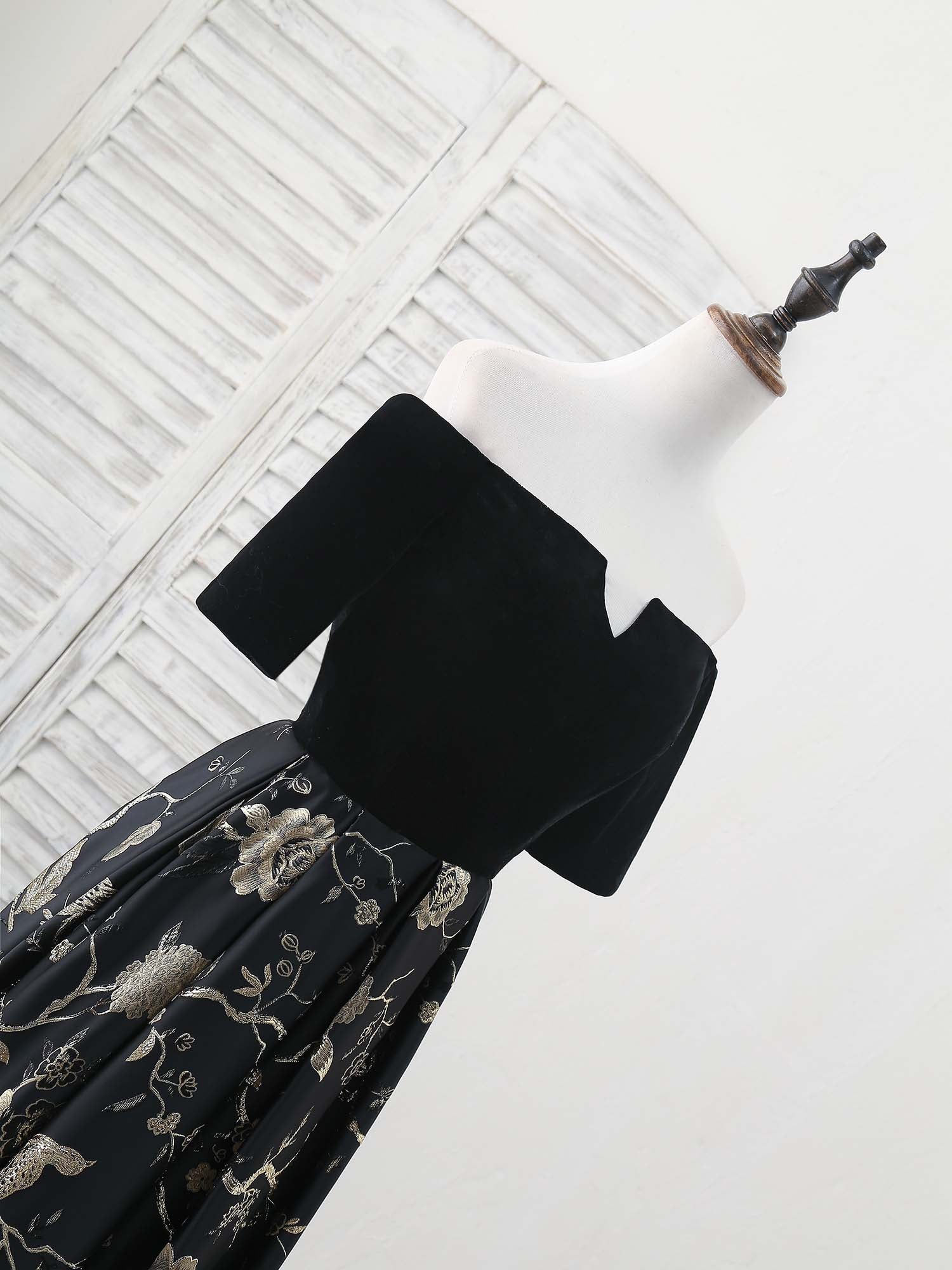 A-Line Off-the-Shoulder Floor-Length Satin Prom Dress with Jacquard Bird Pattern