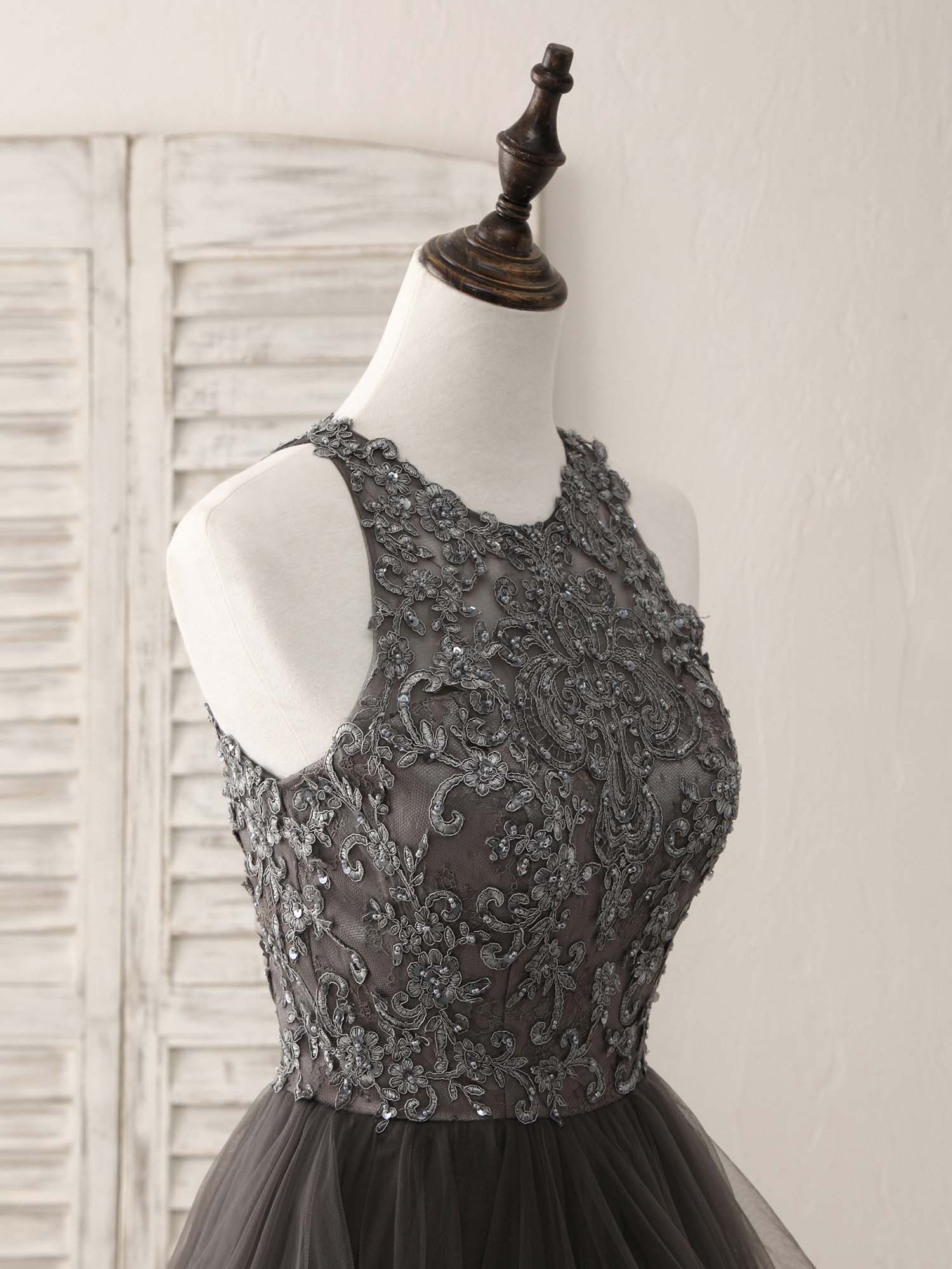 A-Line High Neck Floor-Length Tulle Prom Dress with Lace Appliqué