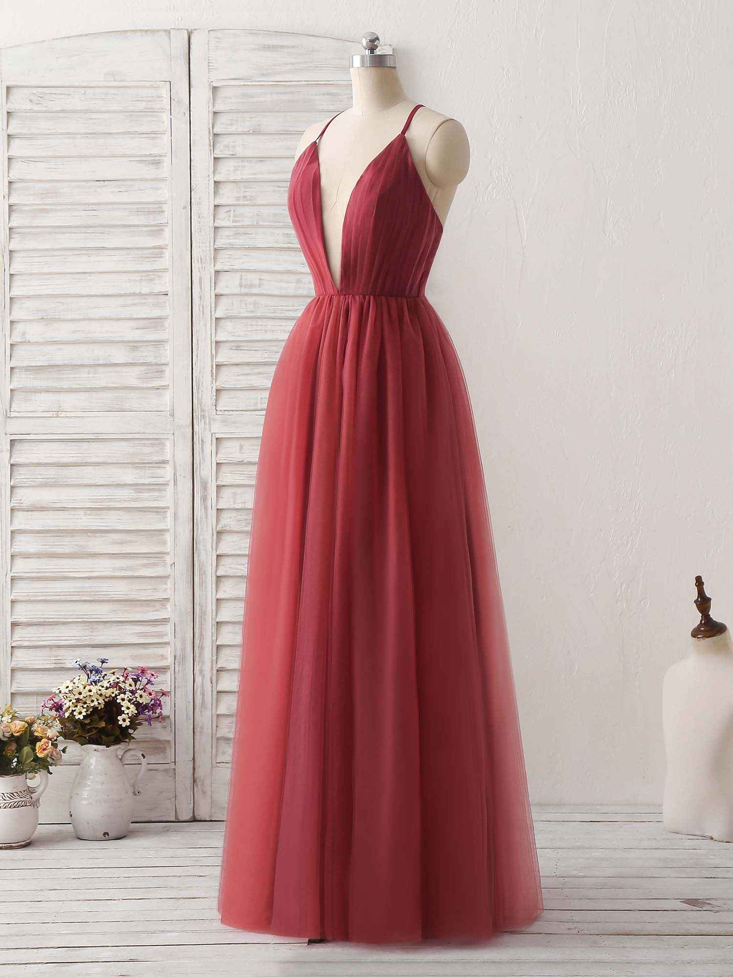 A-Line Deep V-Neck Floor-Length Tulle Dress with Spaghetti Straps Prom Dress