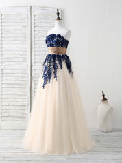 A-line Strapless Floor-Length Tulle & Lace Prom Dress with Contrast Appliqué and Satin Waistband