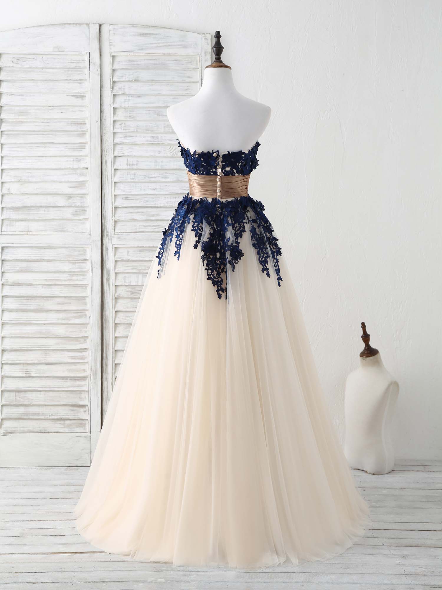 A-line Strapless Floor-Length Tulle & Lace Prom Dress with Contrast Appliqué and Satin Waistband
