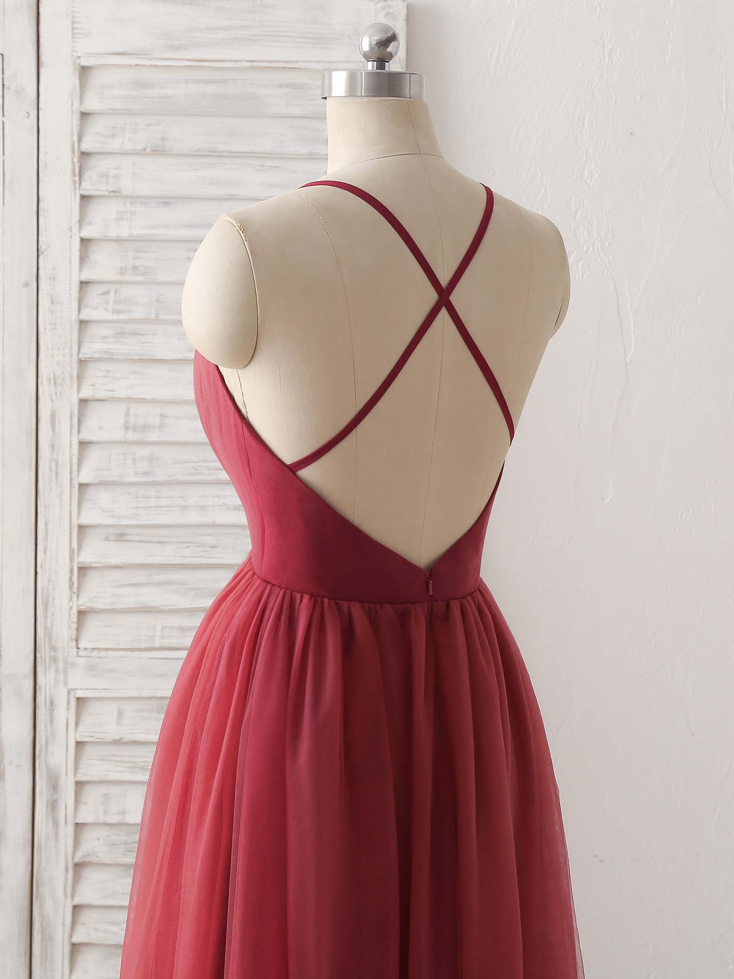 A-Line Deep V-Neck Floor-Length Tulle Dress with Spaghetti Straps Prom Dress