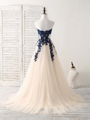 A-Line Sweetheart Neck Floor-Length Tulle & Lace Prom Dress with Contrast Lace Appliqué