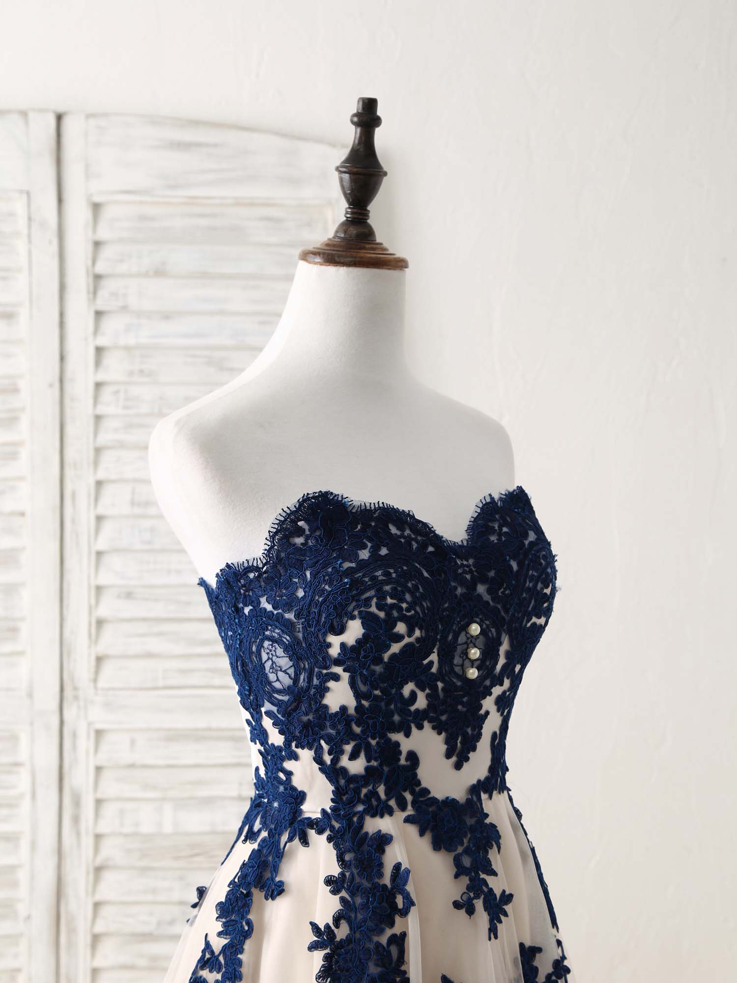 A-Line Sweetheart Neck Floor-Length Tulle & Lace Prom Dress with Contrast Lace Appliqué