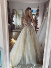 A-Line V Neck Floor-Length Tulle Lace Appliqué Prom Dress