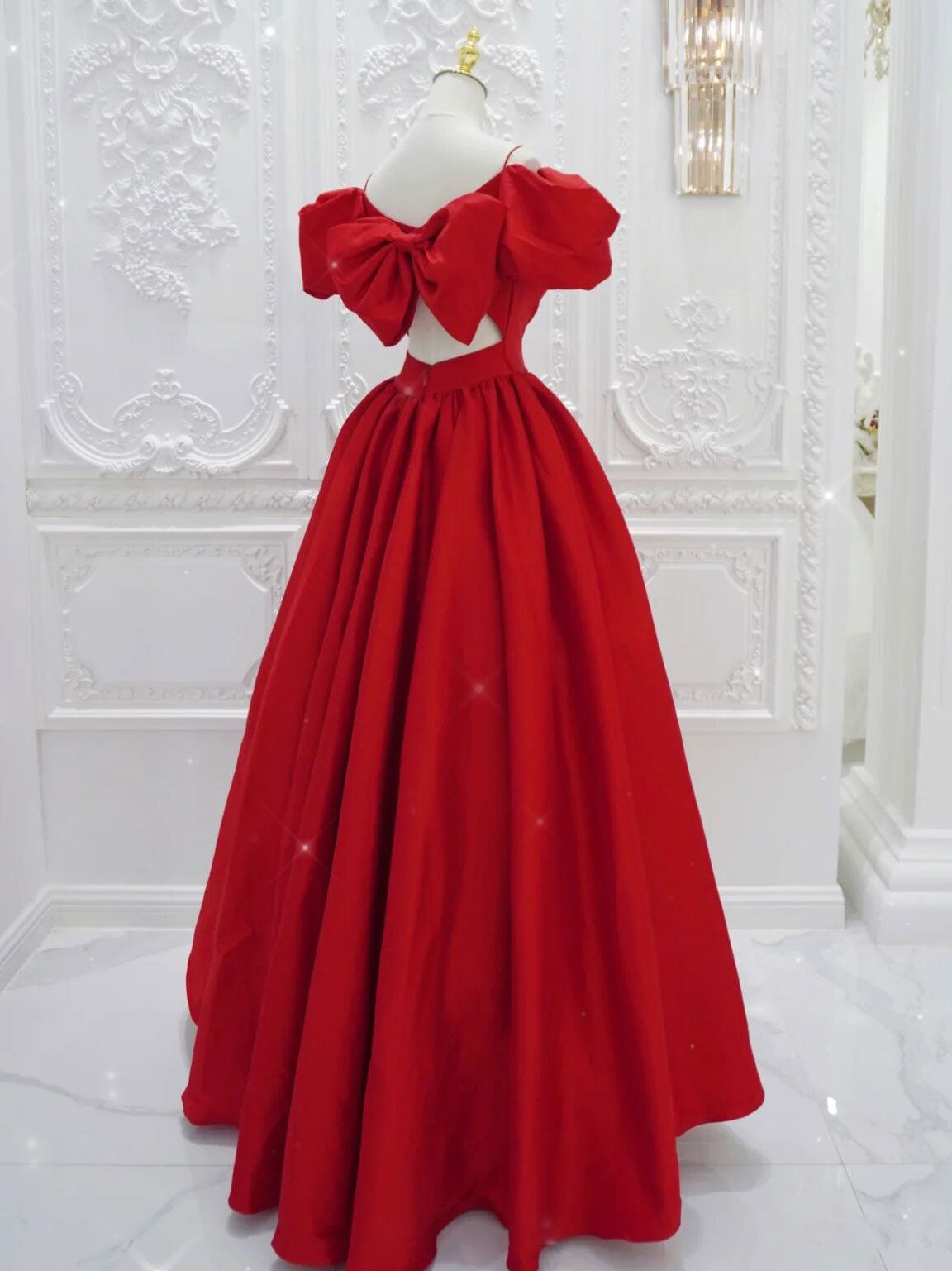 Red A-Line V Neck Floor-Length Satin Prom Dress with Puff Sleeves