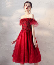 Off-Shoulder A-Line Knee-Length Tulle Lace Appliqué Homecoming Dress
