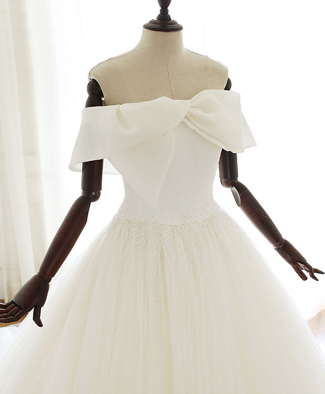 Elegant Off-Shoulder Tulle Ball Gown Prom Dress with Bow Detail