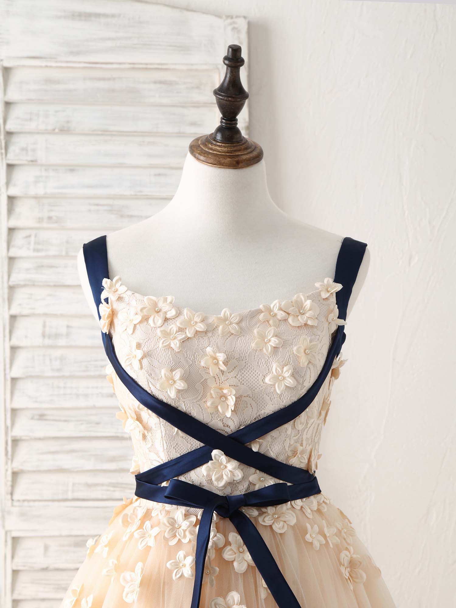 A-line Scoop Neck Floor-Length Tulle Lace Prom Dress with Floral Appliqué and Ribbon Detailing