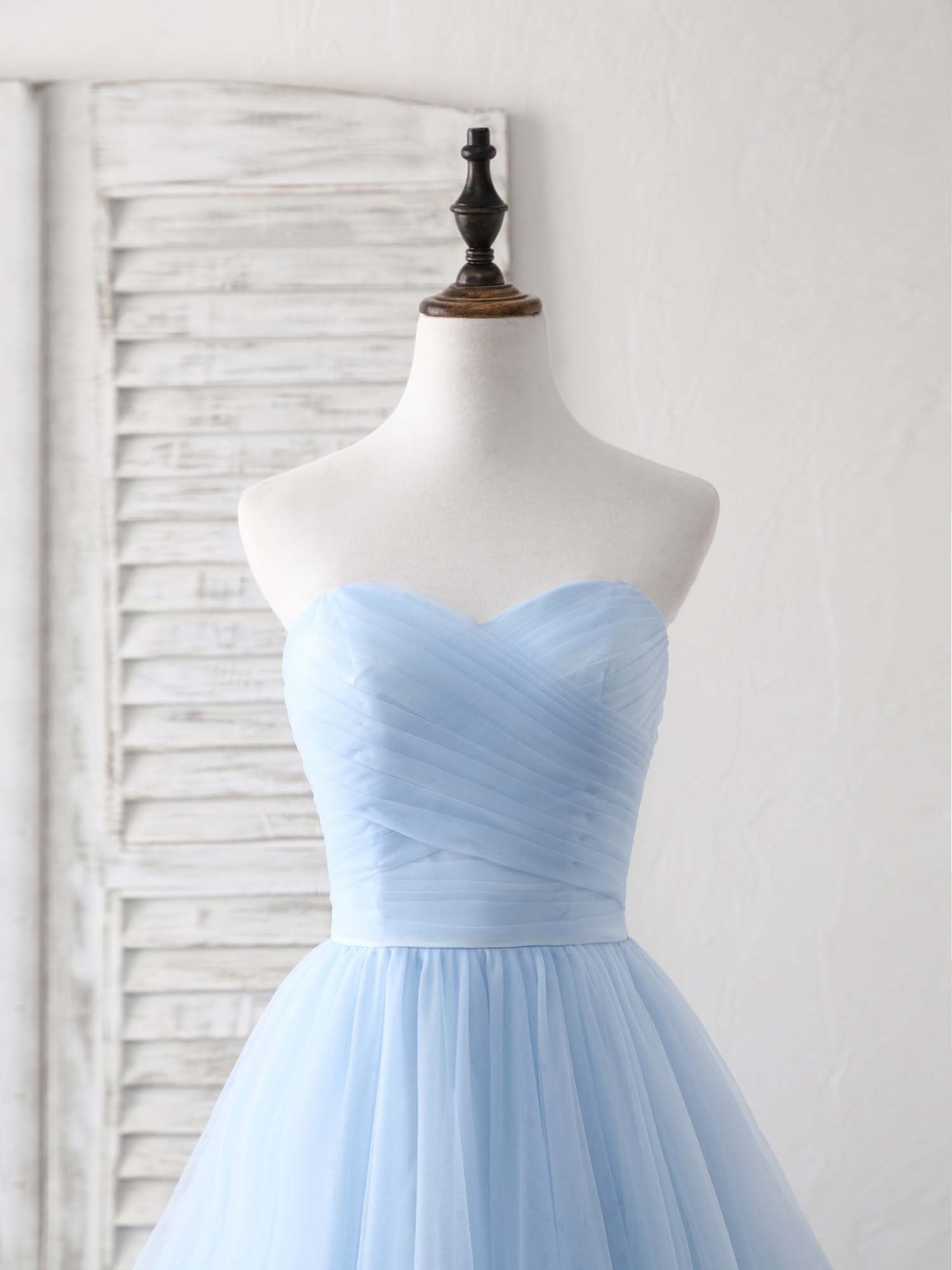A-line Sweetheart Floor-Length Tulle Prom Dress with Pleated Bodice