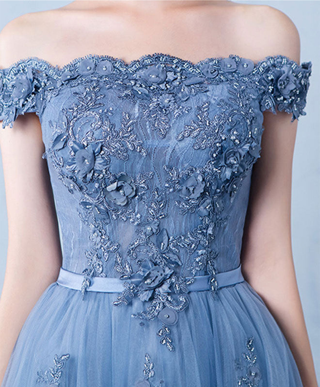 Off-The-Shoulder Floral Lace Appliqué Tulle Prom Dress With Lace-Up Back