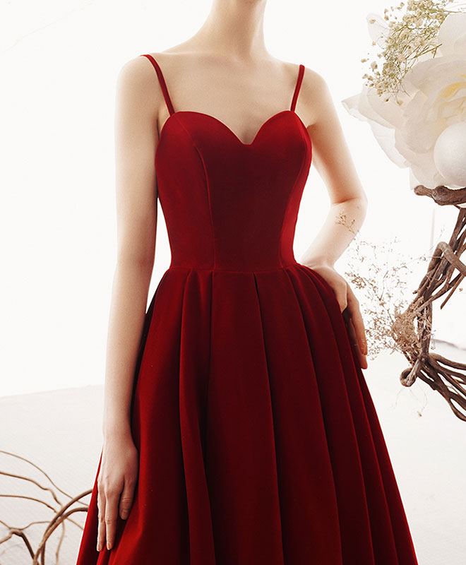 A-Line Sweetheart Neck Floor-Length Burgundy Velvet Prom Dress with Spaghetti Straps and Dramatic Full Skirt