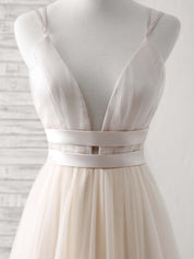 A-Line V-Neck Floor-Length Tulle Prom Dress with Spaghetti Straps