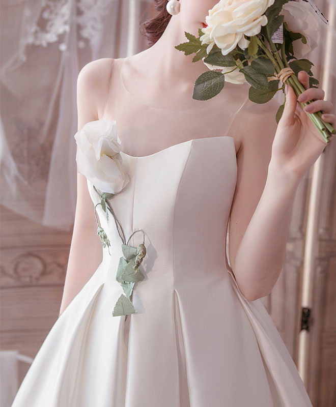 A-Line Sweetheart Neck Tea-Length Tulle Dress with Floral Lace Appliqué Homecoming Dress