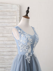 V-Neck A-Line Short Homecoming Dress with Lace Appliqué