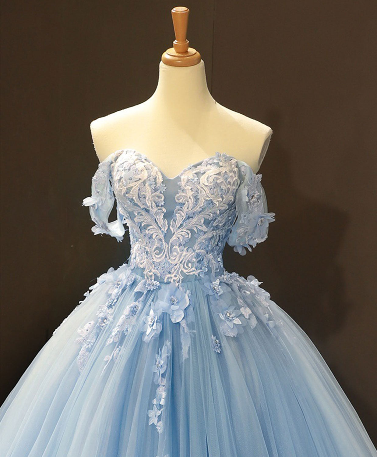 Ball Gown Sweetheart Neckline Floor-Length Light Blue Tulle Lace Appliqué Prom Dress