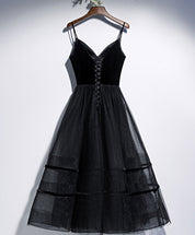 A-Line Black V-Neck Knee-Length Velvet and Tulle Tiered Homecoming Dress