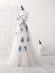 A-Line Scoop Neck Floor-Length Tulle Lace Floral Appliqué Prom Dress