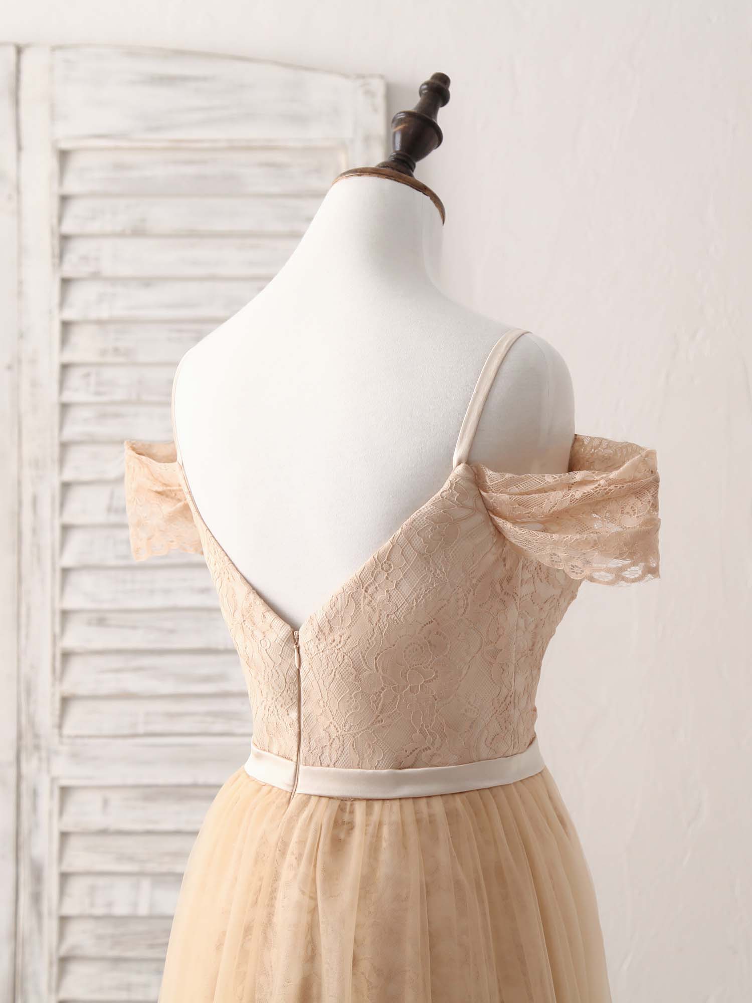 A-Line Off-the-Shoulder Floor-Length Tulle and Lace Prom Dress