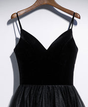 A-Line Black V-Neck Knee-Length Velvet and Tulle Tiered Homecoming Dress