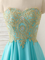 A-Line Sweetheart Strapless Knee-Length Chiffon Homecoming Dress with Lace-Embellished Bodice