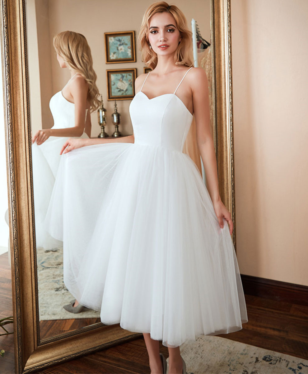 A-Line Sweetheart Neck Knee-Length White Tulle Homecoming Dress with Spaghetti Straps