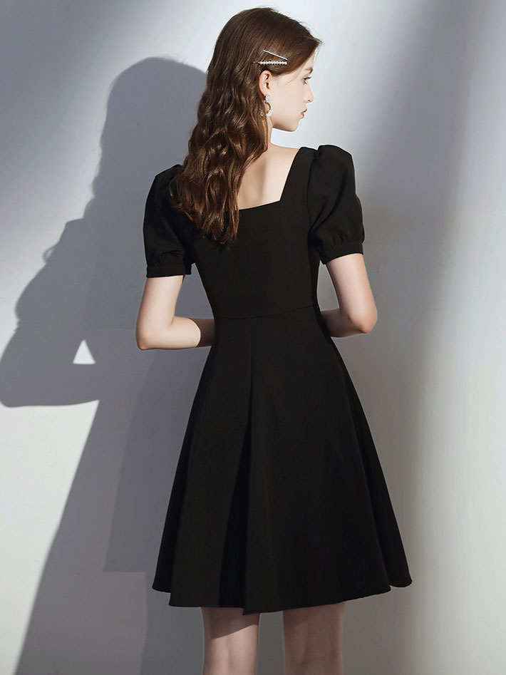 A-Line Square Neck Knee-Length Black Chiffon Homecoming Dress with Puff Sleeves