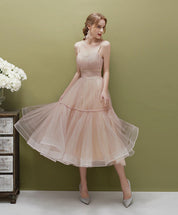 A-Line Scoop Neck Knee-Length Tulle Prom Dress in Sage Green with Tiered Skirt