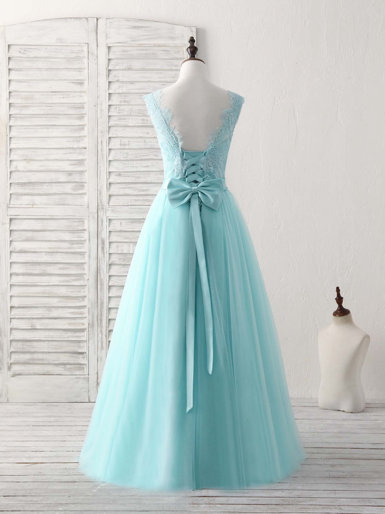 A-Line Scoop Neck Floor-Length Tulle Prom Dress with Lace Bodice
