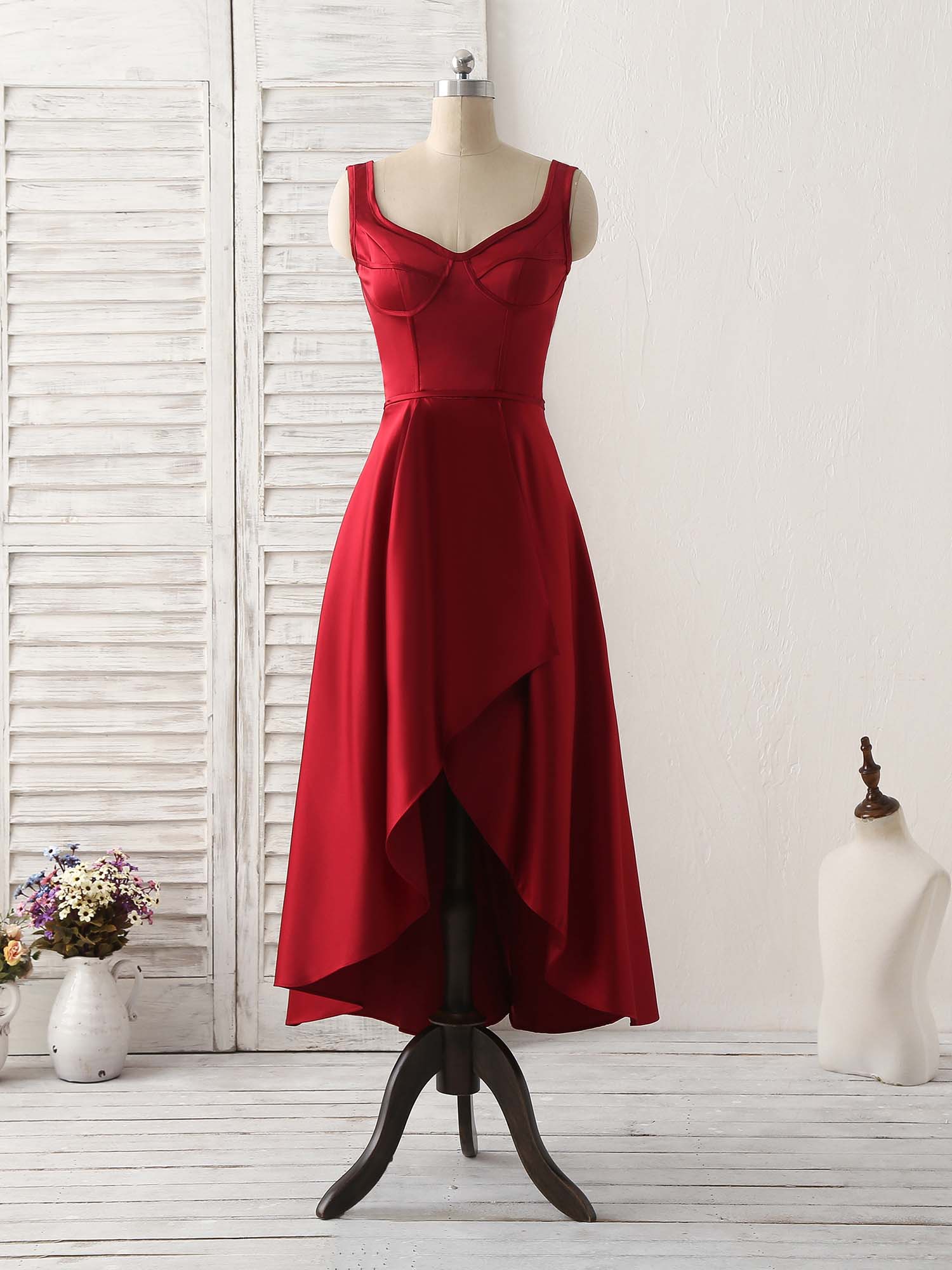 A-Line Sweetheart Neck High-Low Satin Dress with Structured Bodice Homecoming Dress
