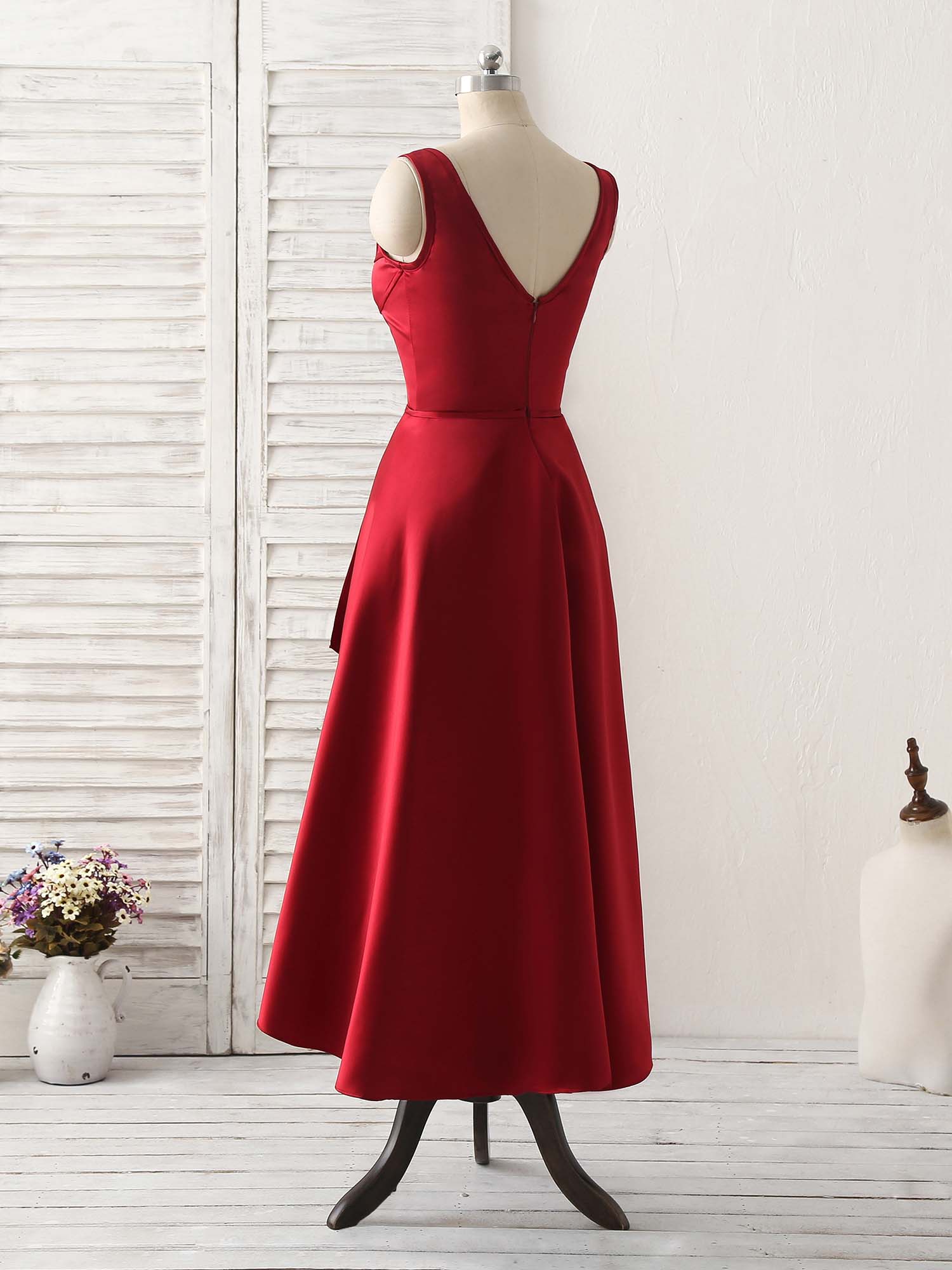 A-Line Sweetheart Neck High-Low Satin Dress with Structured Bodice Homecoming Dress