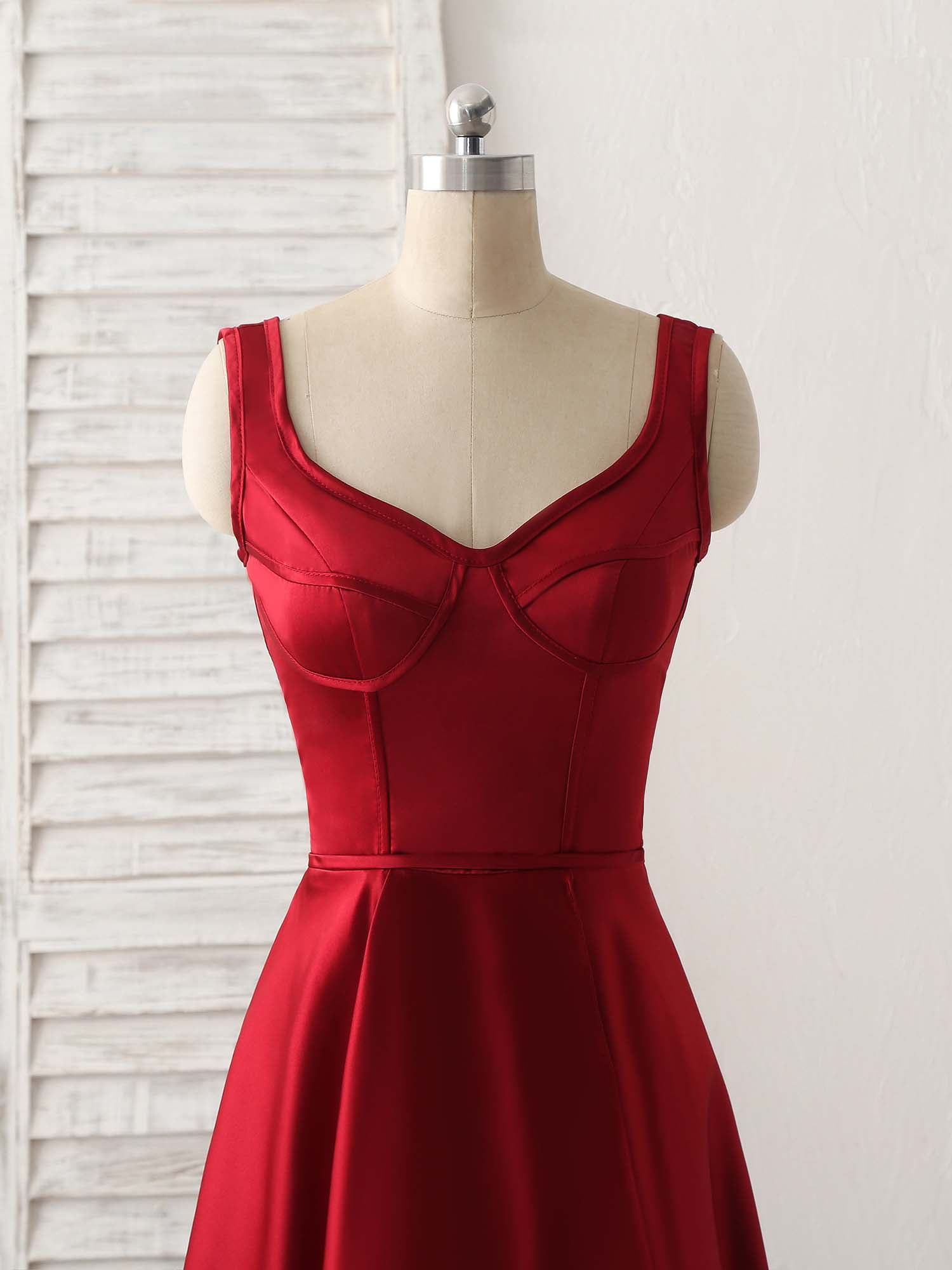 A-Line Sweetheart Neck High-Low Satin Dress with Structured Bodice Homecoming Dress