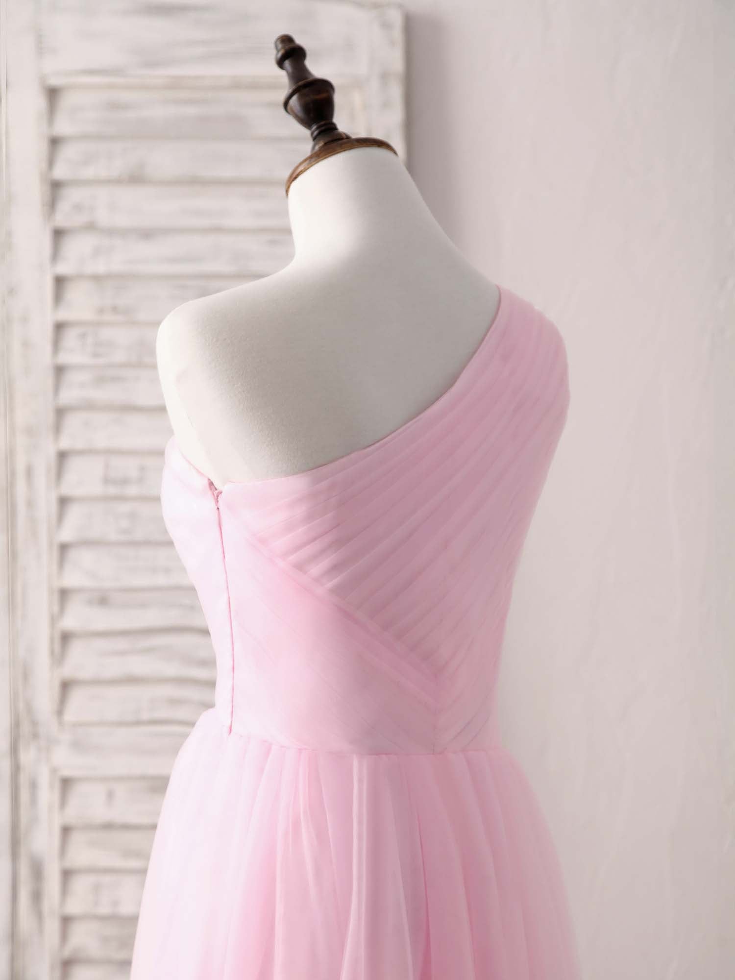 A-line One-Shoulder Floor-Length Tulle Prom Dress with Pleated Bodice