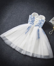 A-Line Sweetheart Knee-Length Tulle Lace Appliqué Blue & White Homecoming Dress