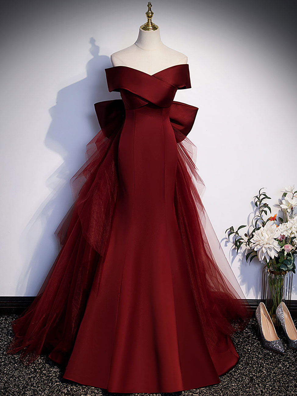 Mermaid/A-Line Off-the-Shoulder Floor-Length Burgundy Tulle Prom Dress with Sculptural Bow Detail