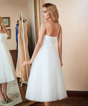 A-Line Sweetheart Neck Knee-Length White Tulle Homecoming Dress with Spaghetti Straps
