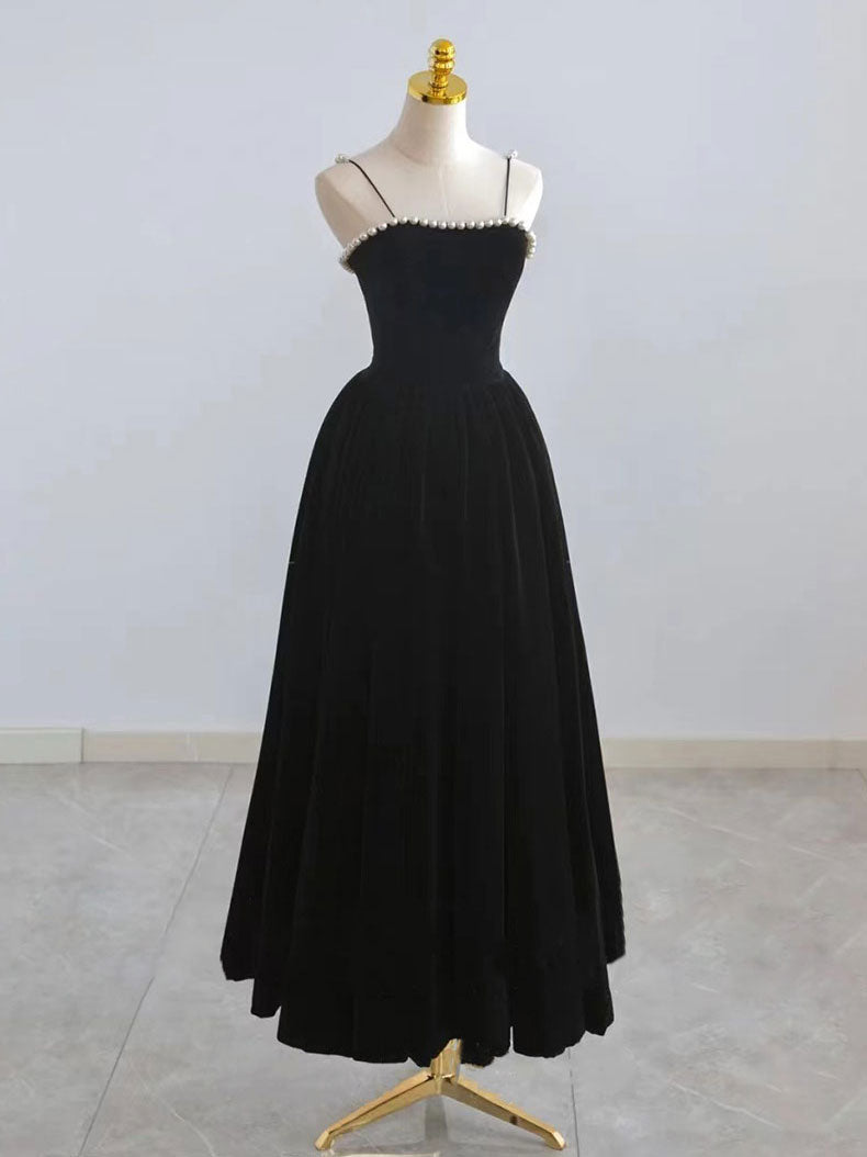 A-Line Black Sweetheart Floor-Length/Tea-Length Velvet Prom Dress with Pearl Trim