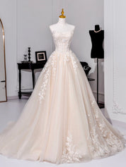 Elegant Lace Appliqué A-Line Tulle Prom Dress