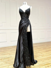 Sheath/Column Navy V Neck Floor-Length Satin & Lace Prom Dress with Lace Appliqué and High Slit