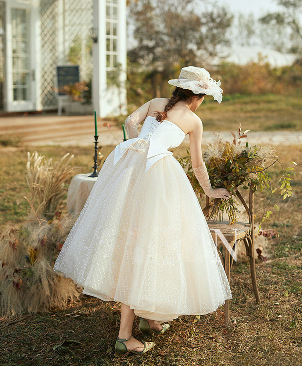 A-Line Sweetheart Neck Tea-Length Ivory Tulle Lace Homecoming Dress with Dotted Tulle Skirt