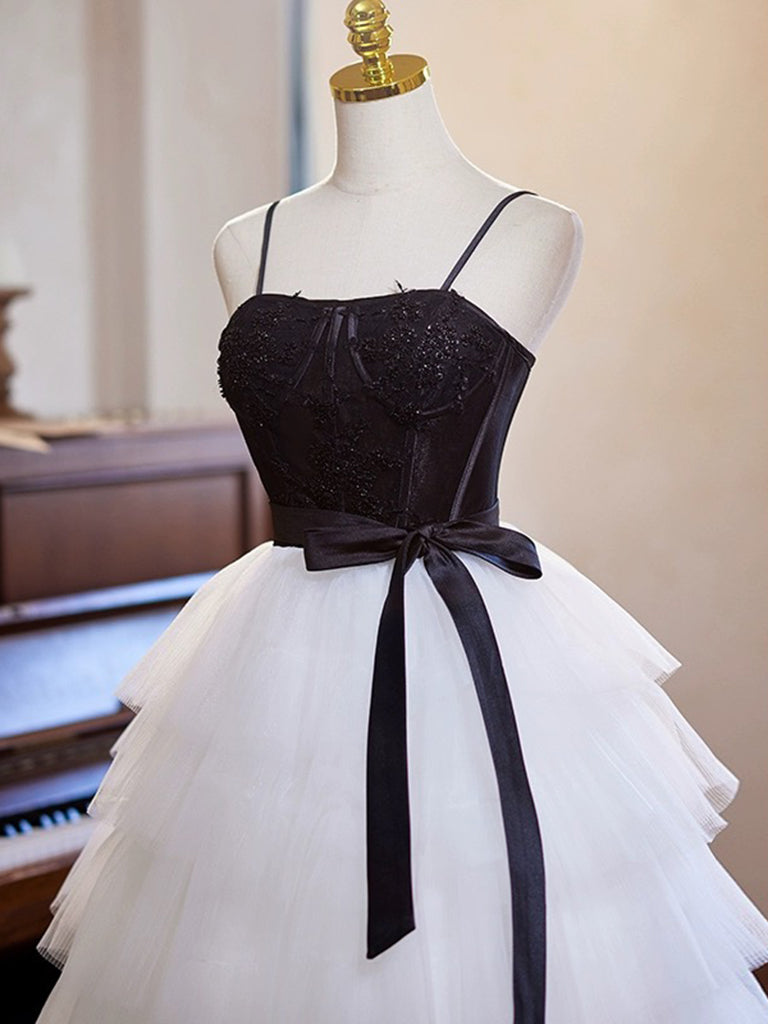 A-Line Black and White Sweetheart Knee-Length Tulle Homecoming Dress with Tiered Skirt