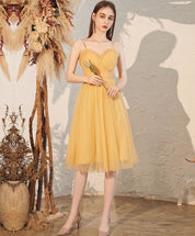 A-Line Sweetheart Neck Knee-Length Yellow Tulle Beaded Homecoming Dress