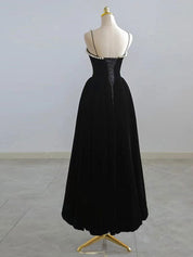A-Line Black Sweetheart Floor-Length/Tea-Length Velvet Prom Dress with Pearl Trim