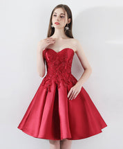 A-Line Sweetheart Neck Knee-Length Red Satin Lace Homecoming Dress