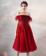 Off-Shoulder A-Line Knee-Length Tulle Lace Appliqué Homecoming Dress