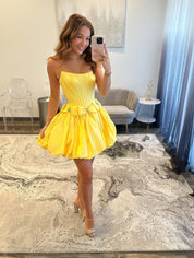A-Line Strapless Short/Mini Satin Yellow Homecoming Dress with Bow Detail